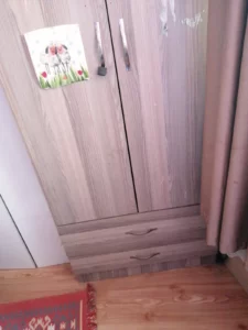 iki kapılı gardrop temiz sağlam ve ucuz