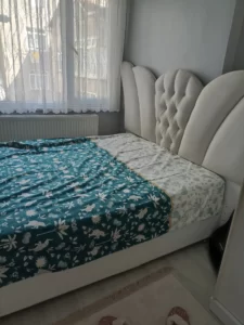 Sıfır ayarında temiz işbir yatak baza 5 aylık ürün